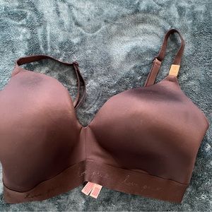 🆕 PINK Wireless Bra